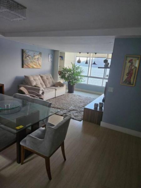 Apartamento beira-mar no Ingá